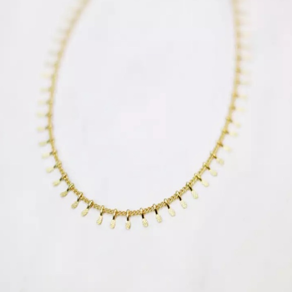 ✨✨Dainty Frill Choker Necklace ✨✨ - Picture 3 of 5